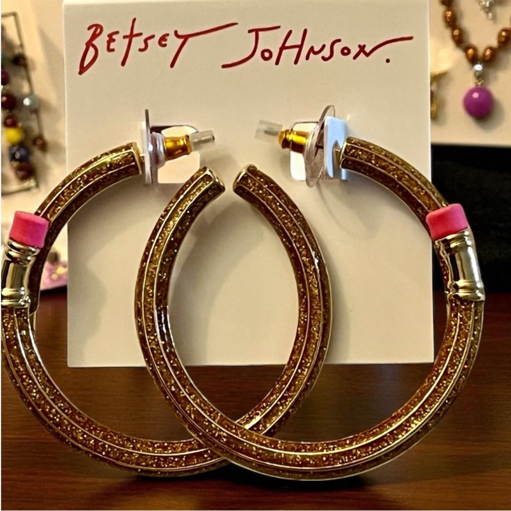 L➿k 🫶🏻Betsey Johnson’s Back to School Pencil Hoops 😮!!!